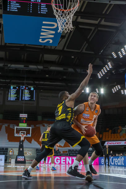 开拓者的 开拓者的